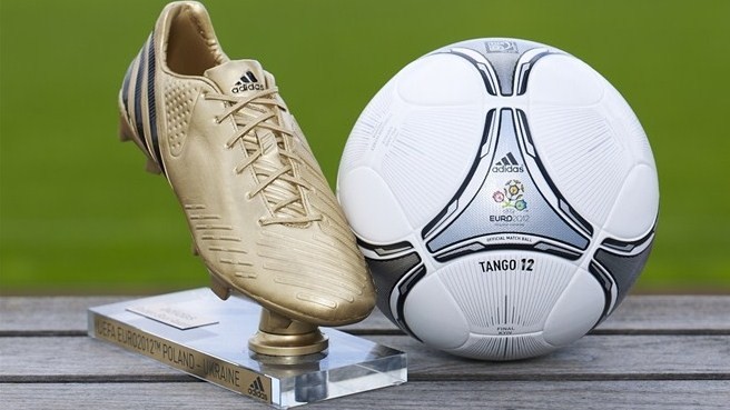 Chiếc giày vàng EURO 2012